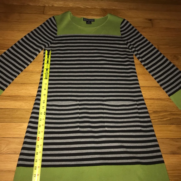 Long sleeved dress 🖤💚 - Picture 7 of 8